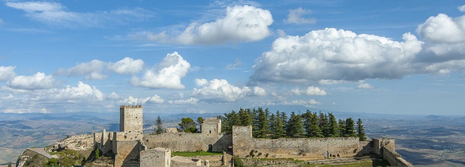 Italy-Japan Symposium on Joint Activities in Fundamental Physics - 日伊基礎物理学共同研究活動シンポジウム